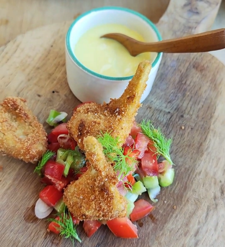 Gebackene Artischocke mit Trampo-Salat und Safran-Aioli